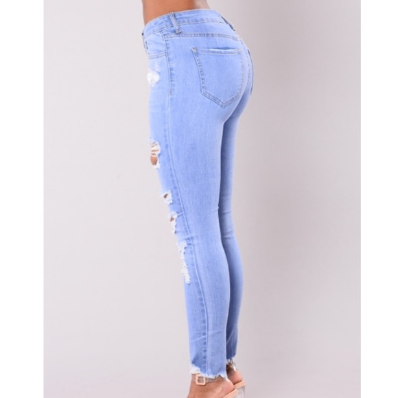 Distressed Jeans - Picture 2 of 4